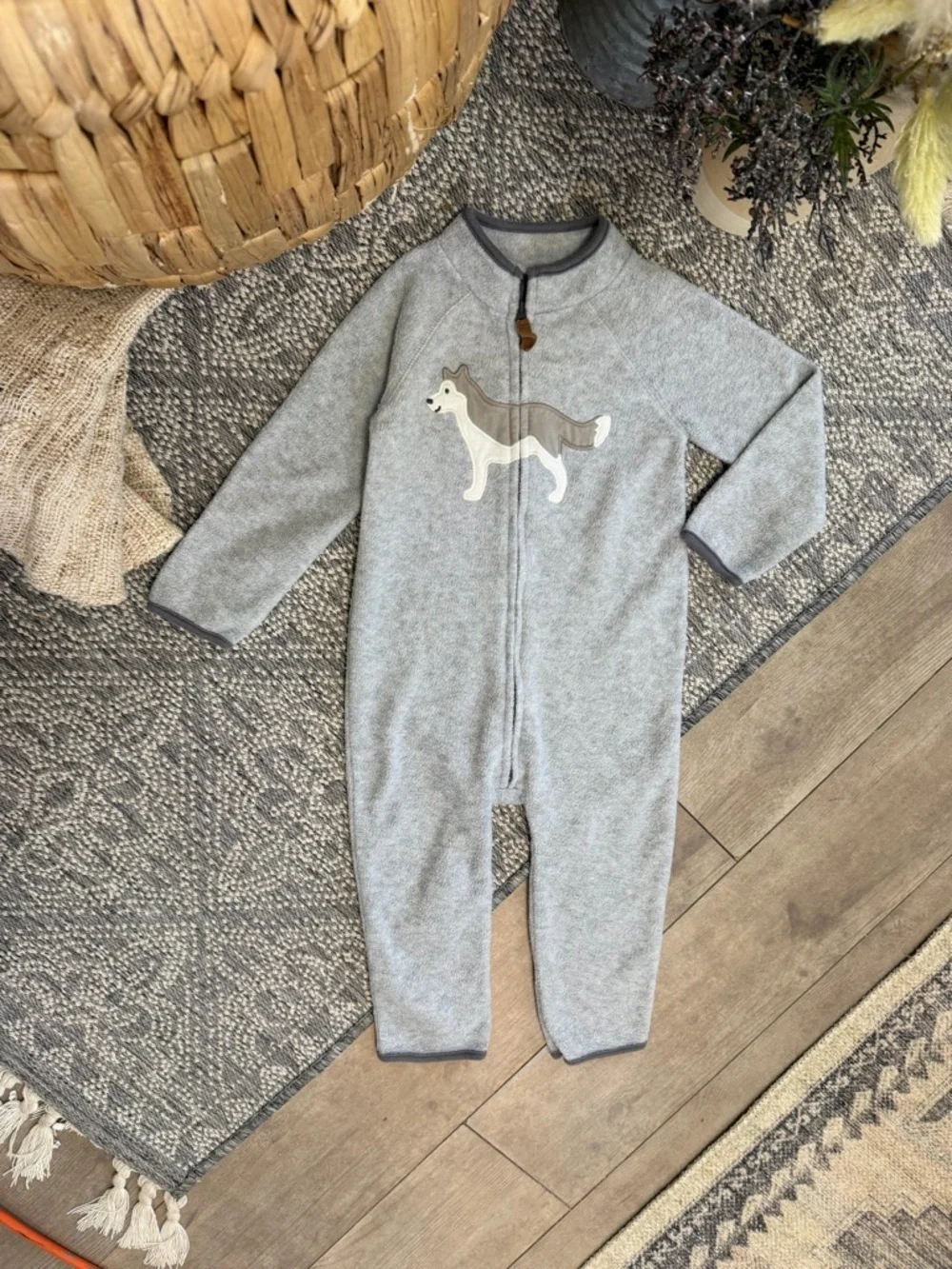 Carter's Boy Gray Husky/ Wolf Appliqué Zip Fleece Romper Long Sleeves 24 Months